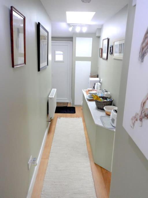 Stunning Annexe 1 Luxury Bedroom, Eating Area & Bathroom Only! Truro Exterior photo